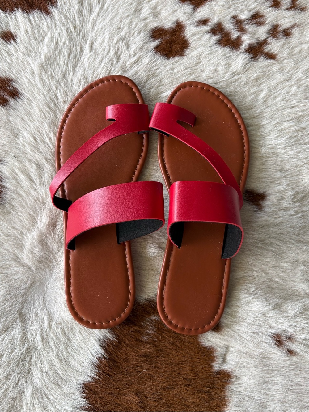Women’s Red Strap Slide Sandals - Classic Casual Slip-On